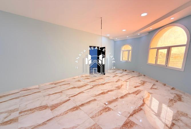 976870 - Property Image 3