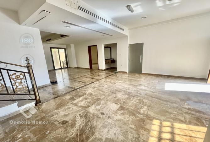 979695 - Property Image 2