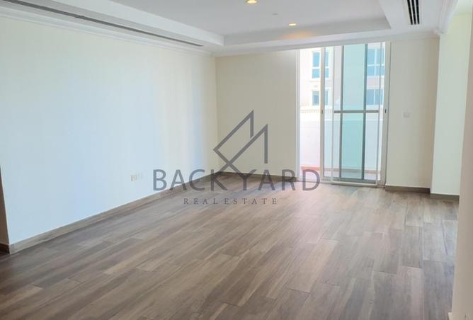 957914 - Property Image 3