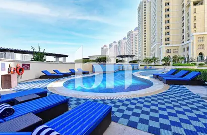 شقة - غرفة نوم - 2 حمامات للايجار في فيفا غرب - فيفا بحرية - جزيرة اللؤلؤة - الدوحة