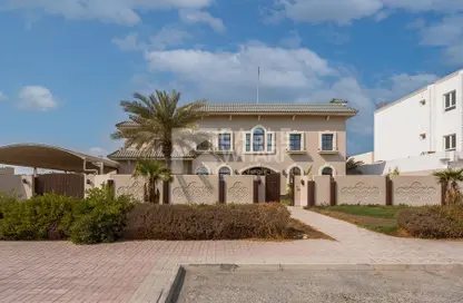Villa - 6 Bedrooms - 7 Bathrooms for rent in Al Dafna - Al Dafna - Doha
