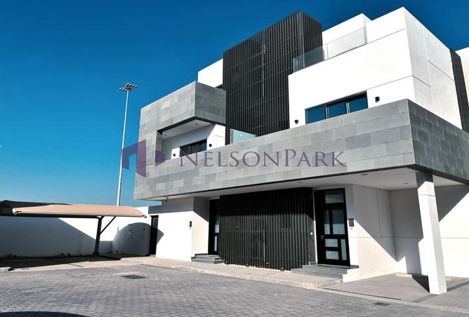 976654 - Property Image 2