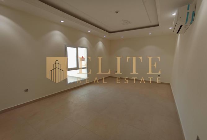 943173 - Property Image 2