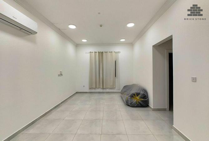 913236 - Property Image 2