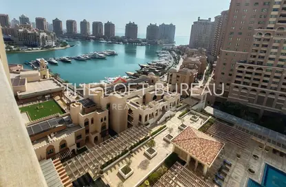 شقة - 2 غرف نوم - 3 حمامات للبيع في طريق بورتو الغربي - بورتو أرابيا - جزيرة اللؤلؤة - الدوحة