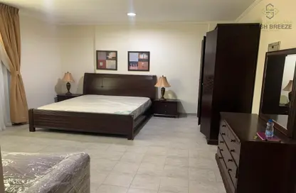 Apartment - Studio - 1 Bathroom for rent in Al Aqaria Tower - Old Salata - Salata - Doha