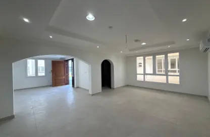 فيلا - 6 غرف نوم - 5 حمامات للايجار في وادي المرخ - مريخ - المريخ - الدوحة