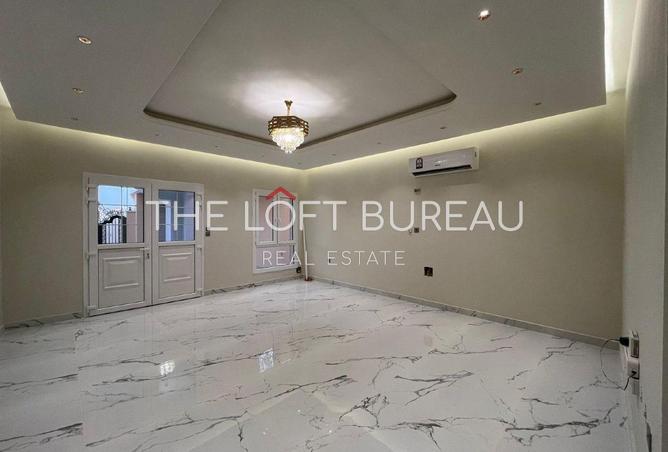 999003 - Property Image 3