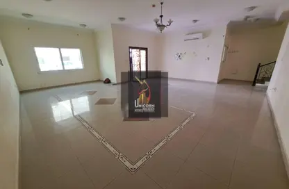 Compound - 4 Bedrooms - 4 Bathrooms for rent in Umm Al Seneem Street - Ain Khaled - Doha
