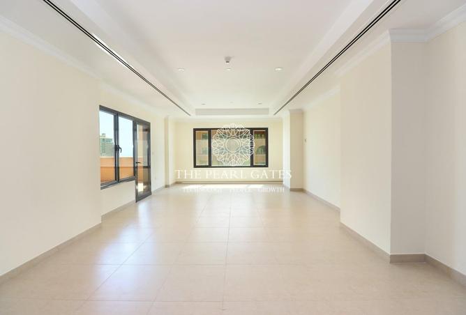 914777 - Property Image 2