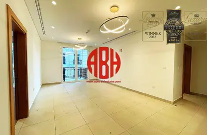 Apartment - 2 Bedrooms - 3 Bathrooms for rent in Floresta Gardens - Floresta Gardens - The Pearl Island - Doha