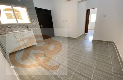 Empty Room image for: Villa - 1 Bathroom for rent in Al Nuaija Street - Al Hilal West - Al Hilal - Doha, Image 1