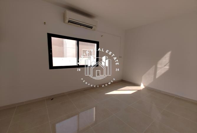 975448 - Property Image 3