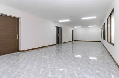 Apartment - 1 Bedroom - 1 Bathroom for rent in East Industrial Street - Birkat Al Awamer - Al Wakra