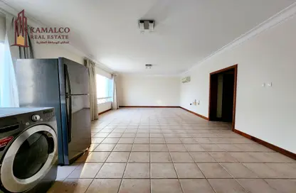 Apartment - 3 Bedrooms - 3 Bathrooms for rent in Al Mansoura - Al Mansoura - Doha