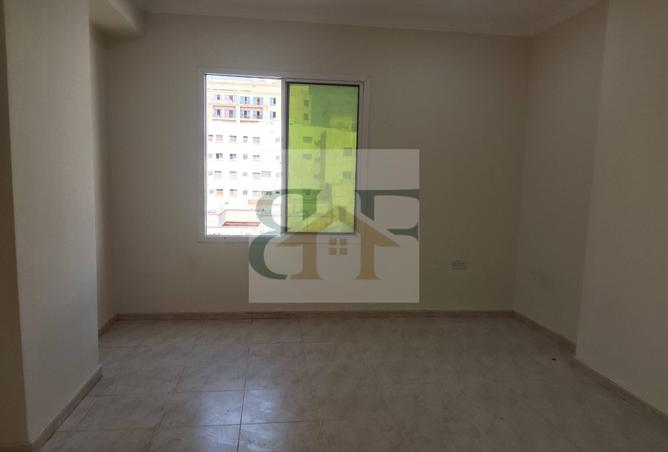 985191 - Property Image 2