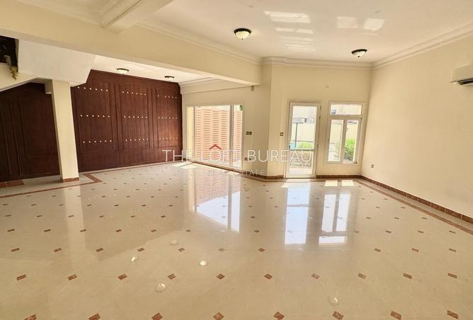 939700 - Property Image 3