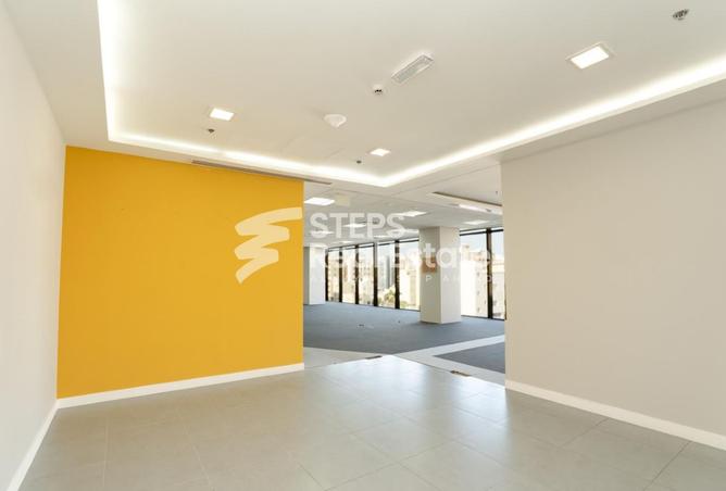 975713 - Property Image 2