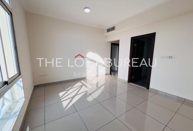 976493 - Property Main Image