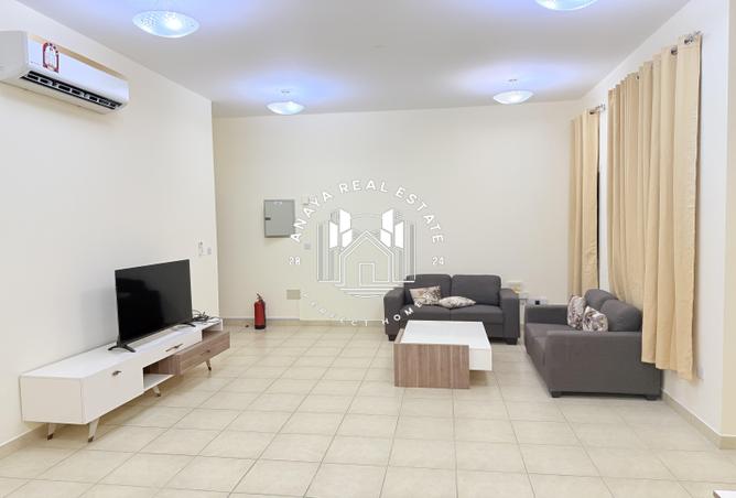 976483 - Property Image 2