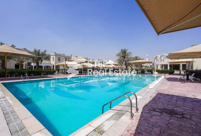 932286 - Property Image 3