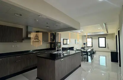 Apartment - 1 Bedroom - 2 Bathrooms for rent in East Porto Drive - Porto Arabia - The Pearl Island - Doha