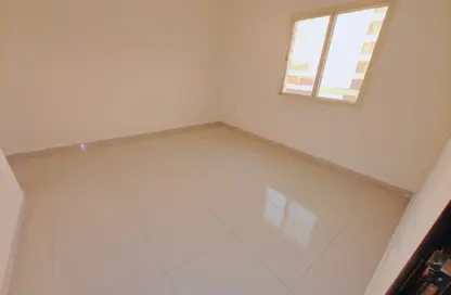Apartment - 2 Bedrooms - 2 Bathrooms for rent in Bin Omran 35 - Fereej Bin Omran - Doha