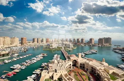 شقة - 3 غرف نوم - 4 حمامات للايجار في (برج 7 ( برج فيراري - بورتو أرابيا - جزيرة اللؤلؤة - الدوحة