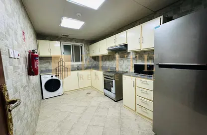 Apartment - 2 Bedrooms - 2 Bathrooms for rent in Al Sadd - Doha