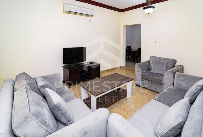 939744 - Property Image 3