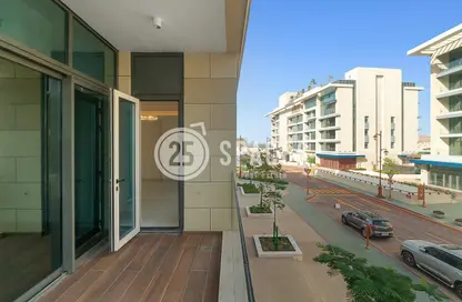 Apartment - 1 Bedroom - 2 Bathrooms for rent in Gewan Island - The Pearl Island - Doha