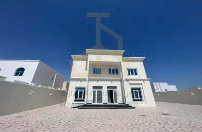 Villa - 7 Bedrooms for sale in Onaiza Street - Diplomatic Area - Doha
