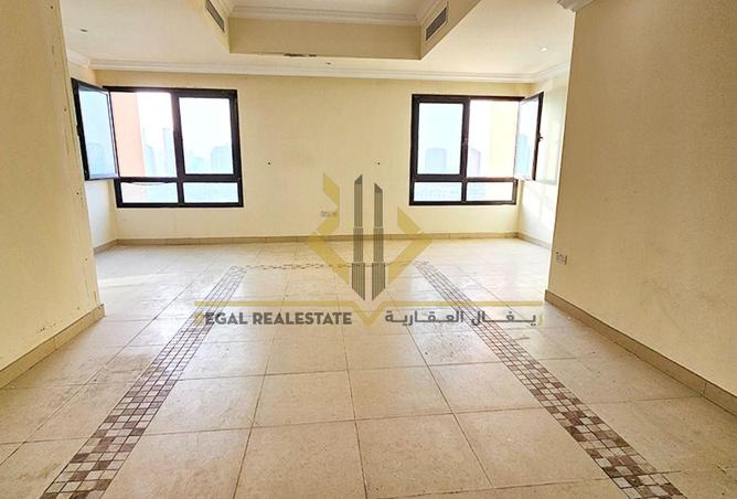 934069 - Property Image 2