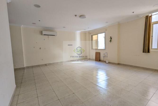 956177 - Property Main Image