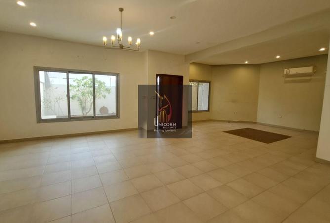 996529 - Property Image 2