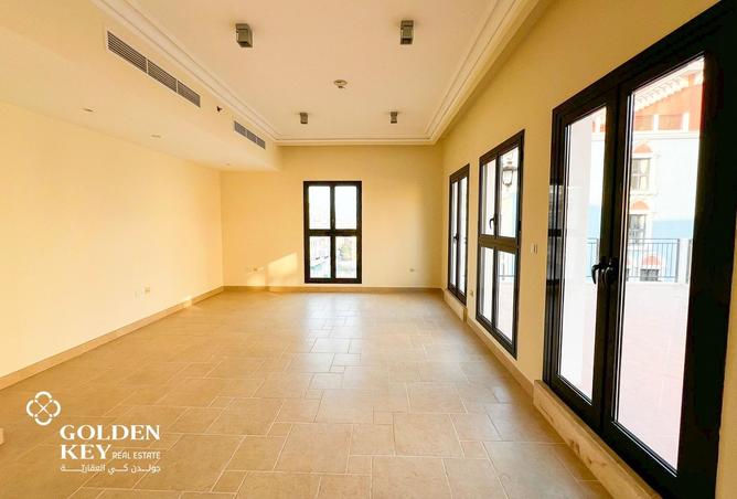 977786 - Property Image 2