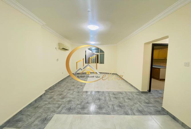 922128 - Property Image 2