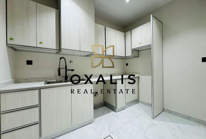 1002352 - Property Image 3