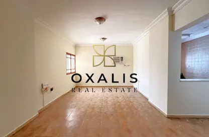 Apartment - 2 Bedrooms - 3 Bathrooms for rent in Al Muntazah Street - Al Muntazah - Doha