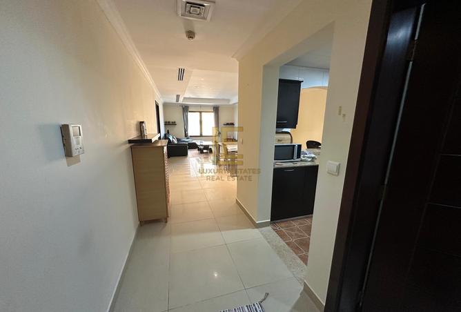 932729 - Property Image 2