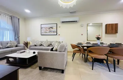 Apartment - 2 Bedrooms - 2 Bathrooms for rent in Madinat Khalifa South - Madinat Khalifa - Doha