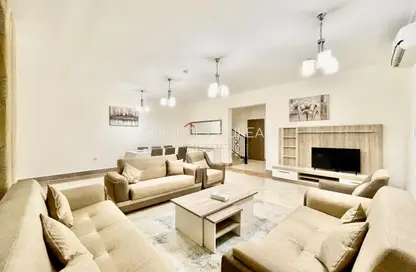 Villa - 6 Bedrooms - 5 Bathrooms for sale in Al Wukair - Al Wukair - Al Wakra
