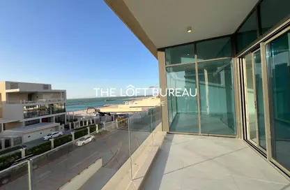 Apartment - 3 Bedrooms - 4 Bathrooms for sale in Gewan Island - The Pearl Island - Doha