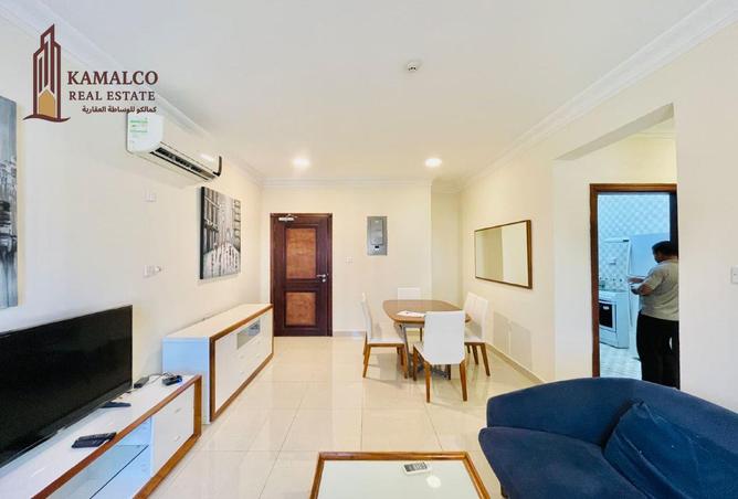 955111 - Property Image 2