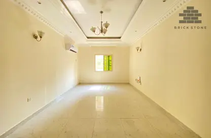 Apartment - 2 Bedrooms - 2 Bathrooms for rent in Al Mansoura - Al Mansoura - Doha