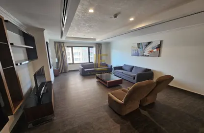 Apartment - 1 Bedroom - 2 Bathrooms for rent in West Porto Drive - Porto Arabia - The Pearl Island - Doha