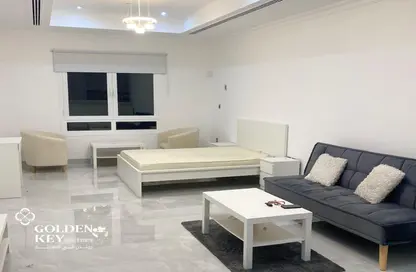 Apartment - Studio - 1 Bathroom for rent in Tower 13 - Porto Arabia - The Pearl Island - Doha