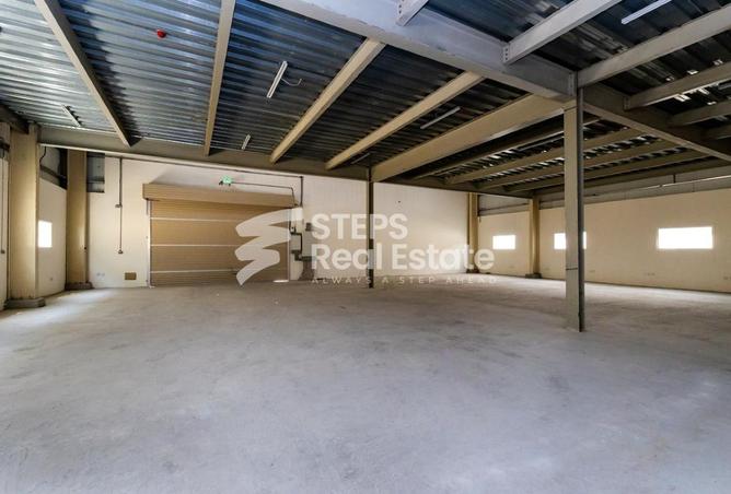 955208 - Property Image 2