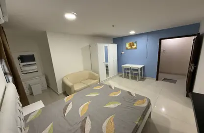 Villa - Studio - 1 Bathroom for rent in Al Gharrafa - Al Gharrafa - Doha