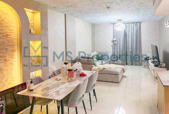 928401 - Property Image 2